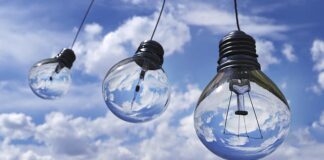 Jak rozmieścić halogeny w małej łazience?