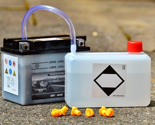 Ile procent musi mieć akumulator żeby odpalić?