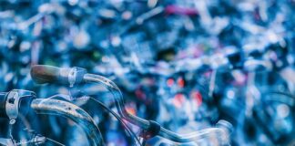 Dlaczego drży kierownica podczas jazdy?