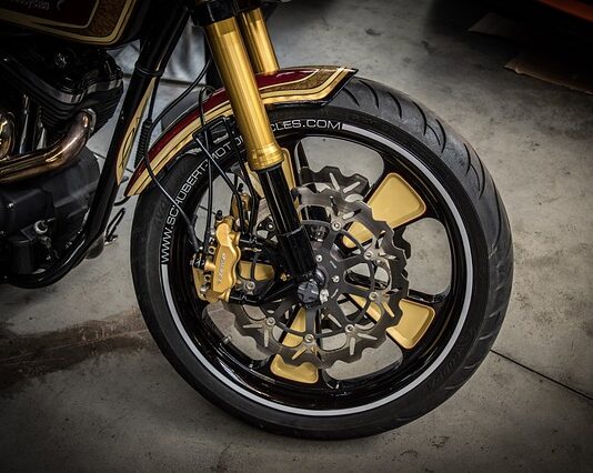 Czy można wymienić tylko jedną felgę?