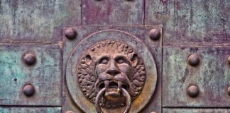 Jakie klamki do białych okien? Jakie klamki do białych okien?