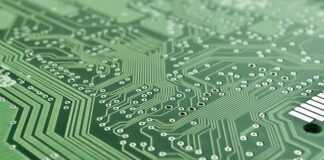 Gdzie po raz pierwszy pojawiła się drukowana kartka świąteczna?