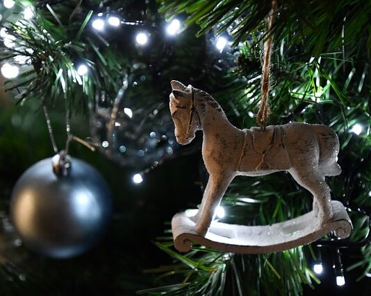 Jak wysłać kartkę na Whatsappa?